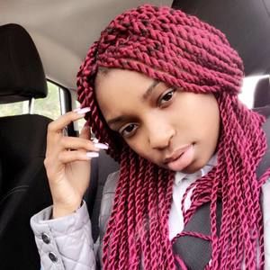 Meet your Posher, Kyia